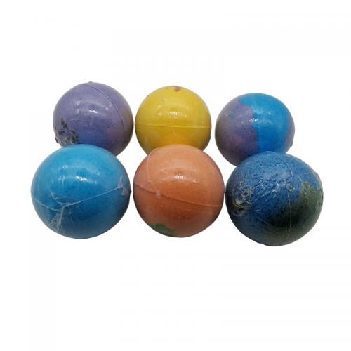bath bomb with dry flowers
